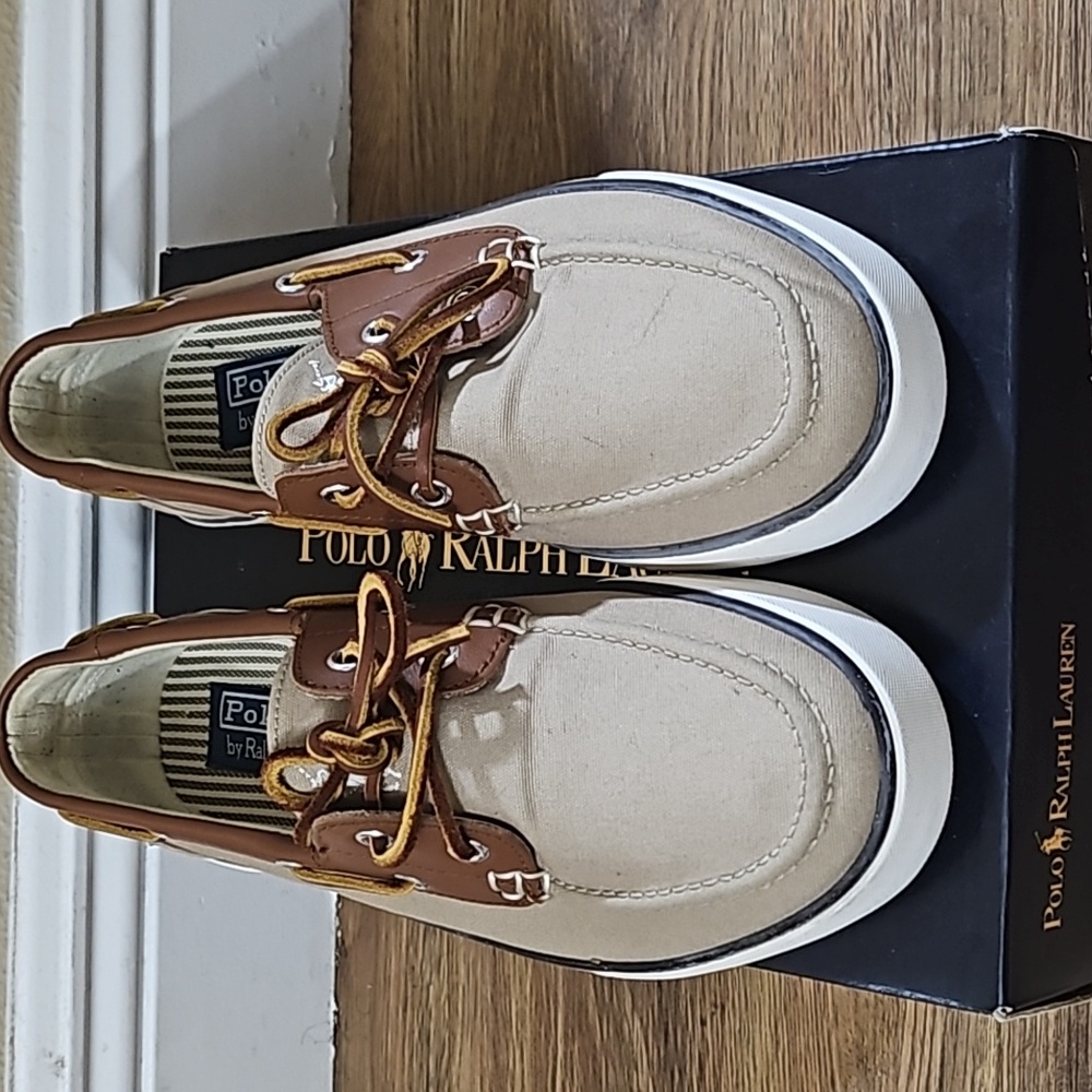 Shoes - Picture 2 of 3